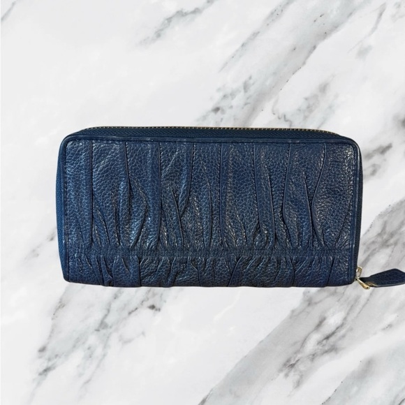 Prada Authentic Gaufre Nappa Leather Zip Around Wallet - Picture 2 of 8